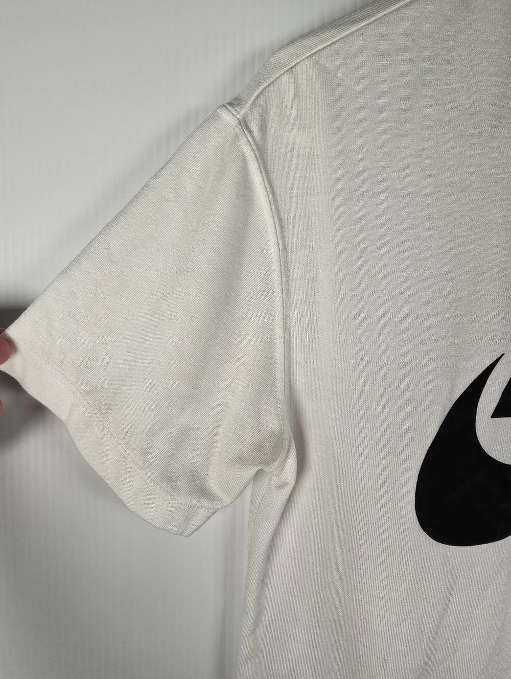 NWOT Nike Women's White Sportswear Essential Cropped Logo Tee Size Small